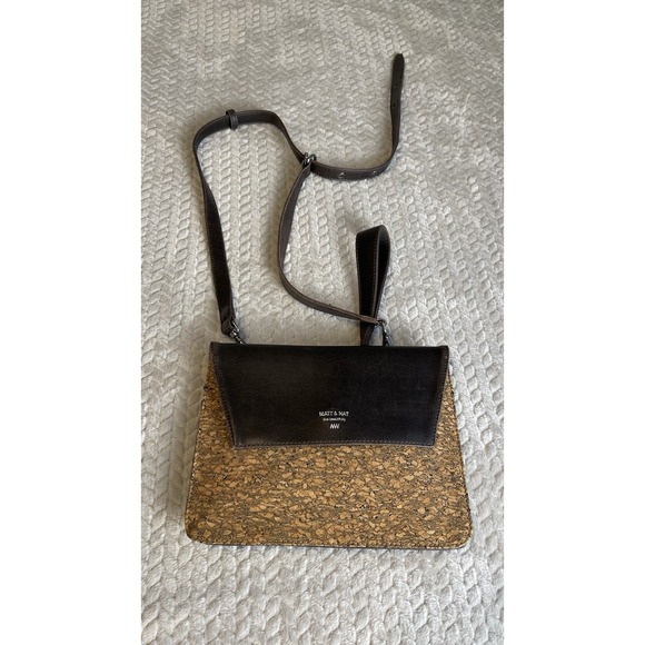 Matt & Nat Handbags - Matt & Nat Cork  Vegan Leather Wristlet Crossbody Bag Recycled‎ Lining